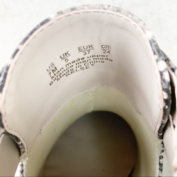 Fergalicious Kelsey Snake Ankle Boots Reptile Fall - Picture 7 of 13